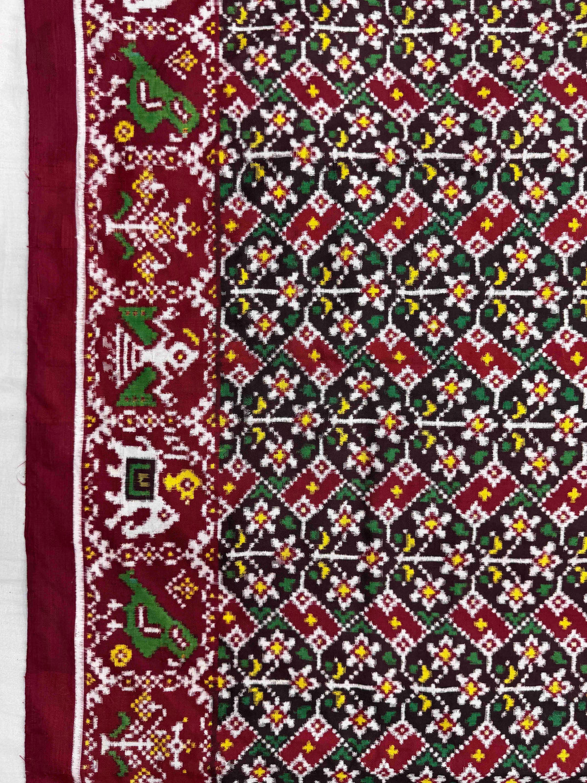 Maroon & White Fancy Flower Natural Dye Colors Double Ikat Patan Patola Saree