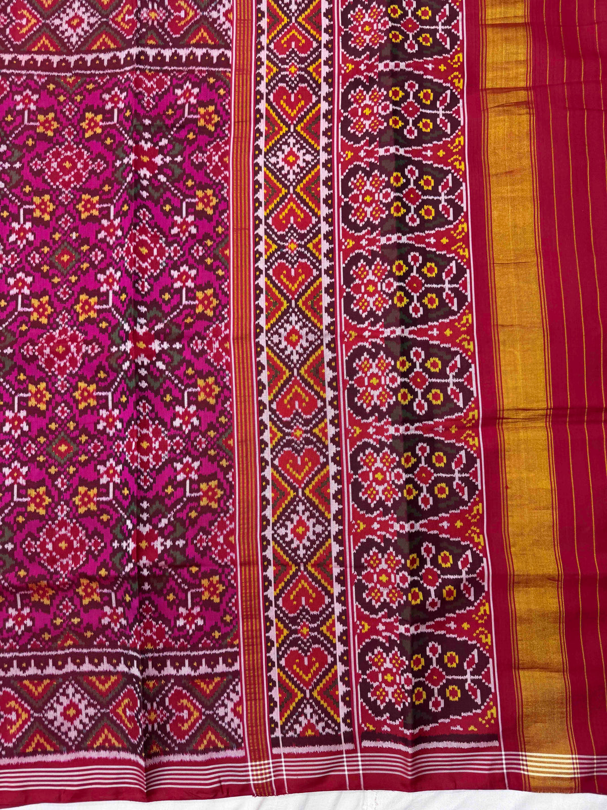 Red & Pink Navratan Single Ikat Patan Patola Saree