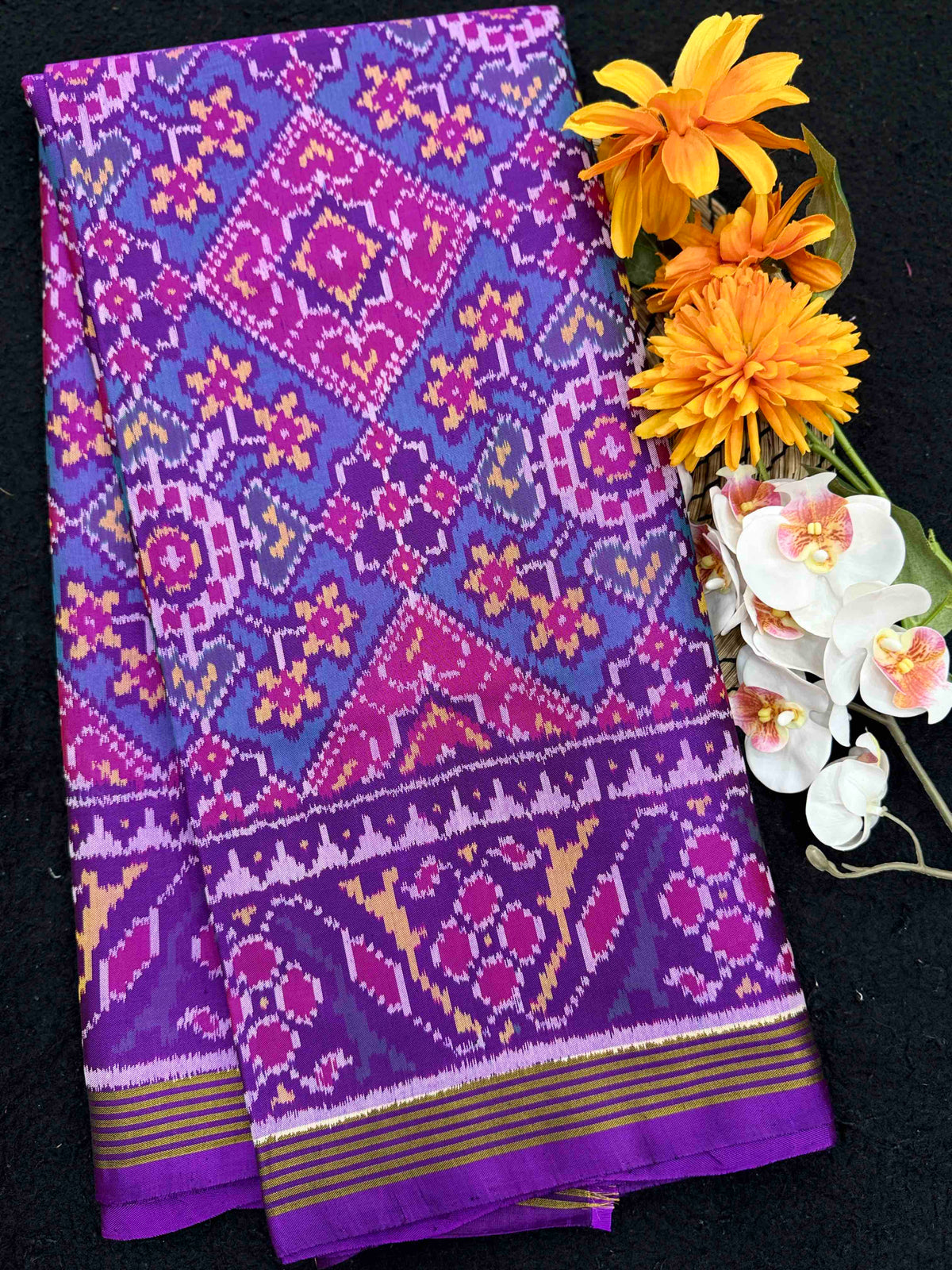 Purple & Turquoise Navratan Manekchowk Single Ikat Patan Patola Saree