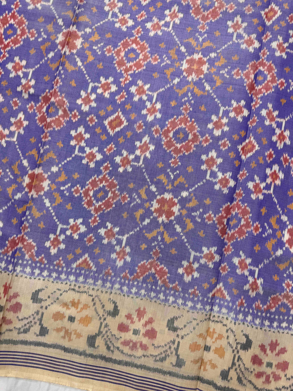 Off White & Light Purple Navratan Single Ikat Patan Patola Saree