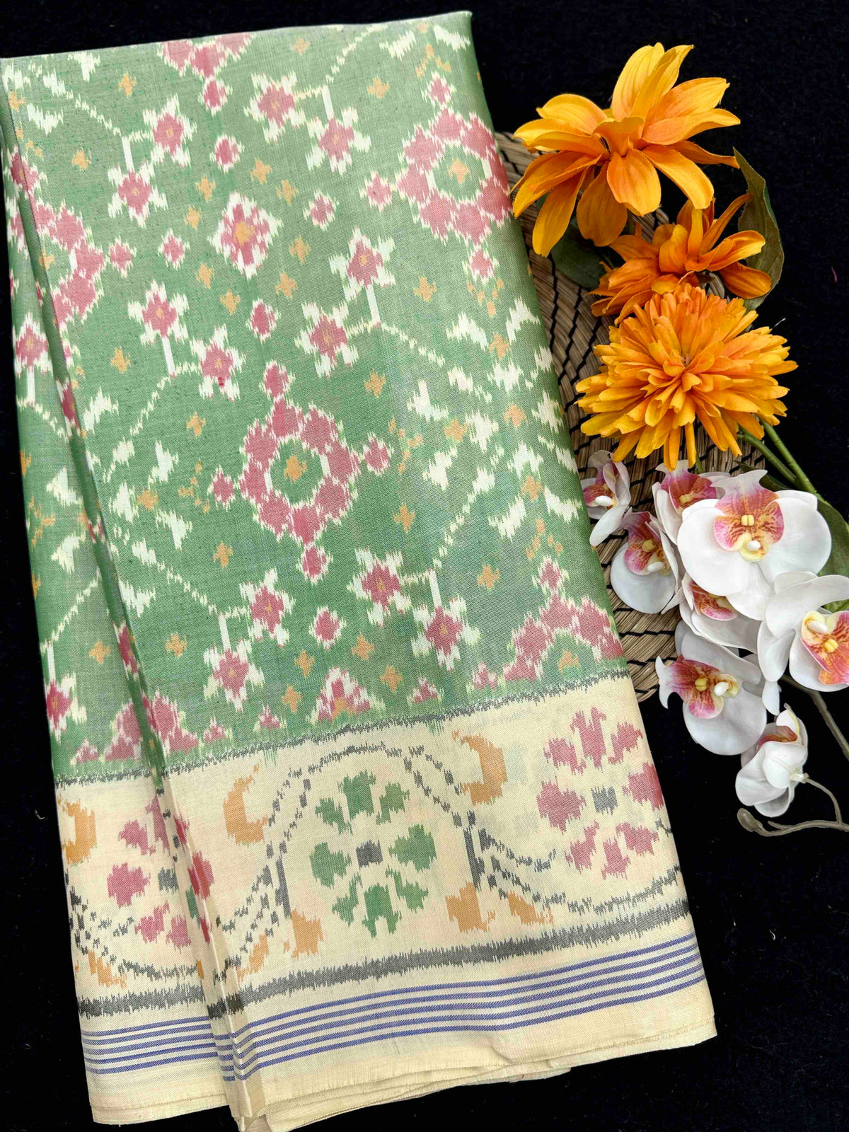 Off White & Light Green Navratan Single Ikat Patan Patola Saree