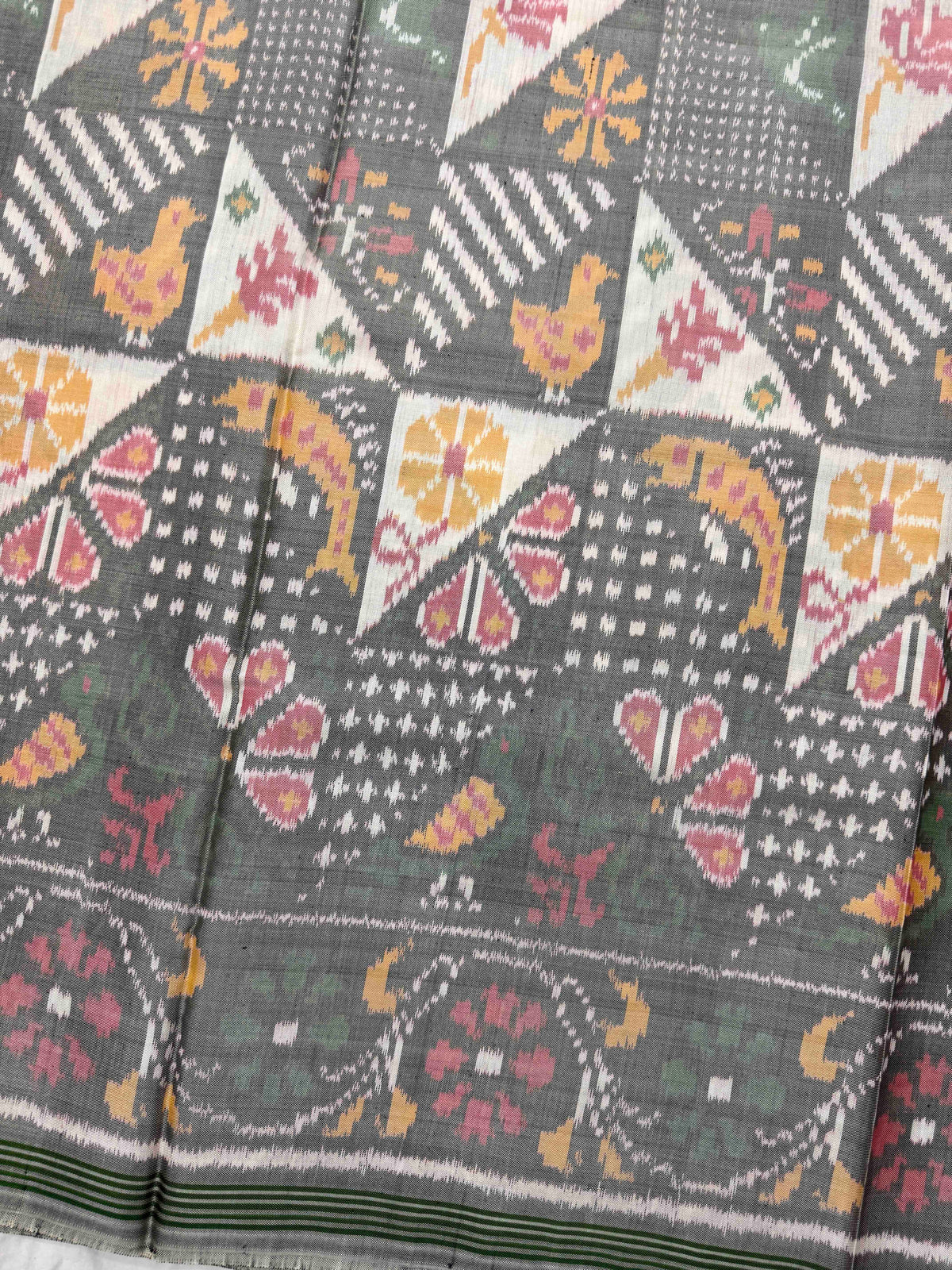 Grey & White Fancy Narikunj Single Ikat Patan Patola Saree