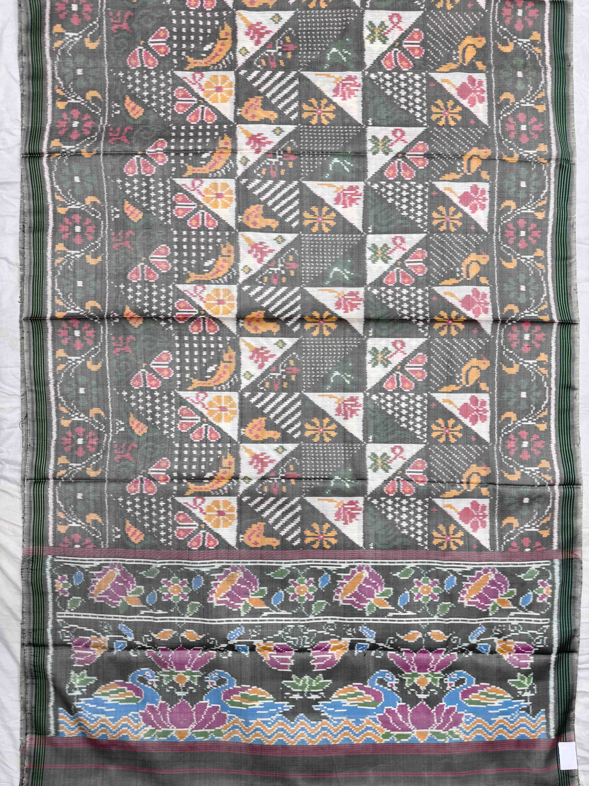 Grey & White Fancy Narikunj Single Ikat Patan Patola Saree