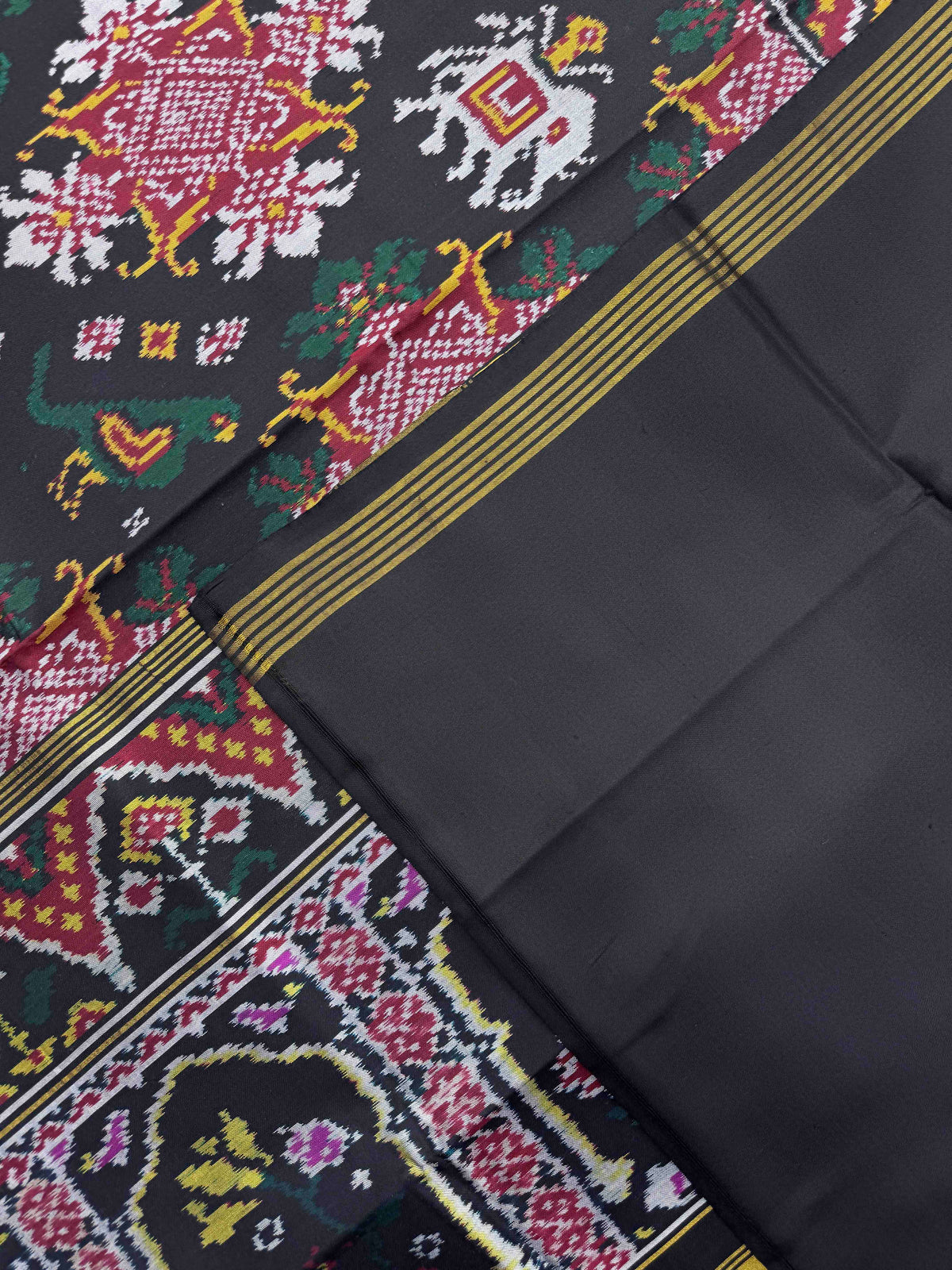 Black Narikunj Flower Figure Single Ikat Patan Patola Saree