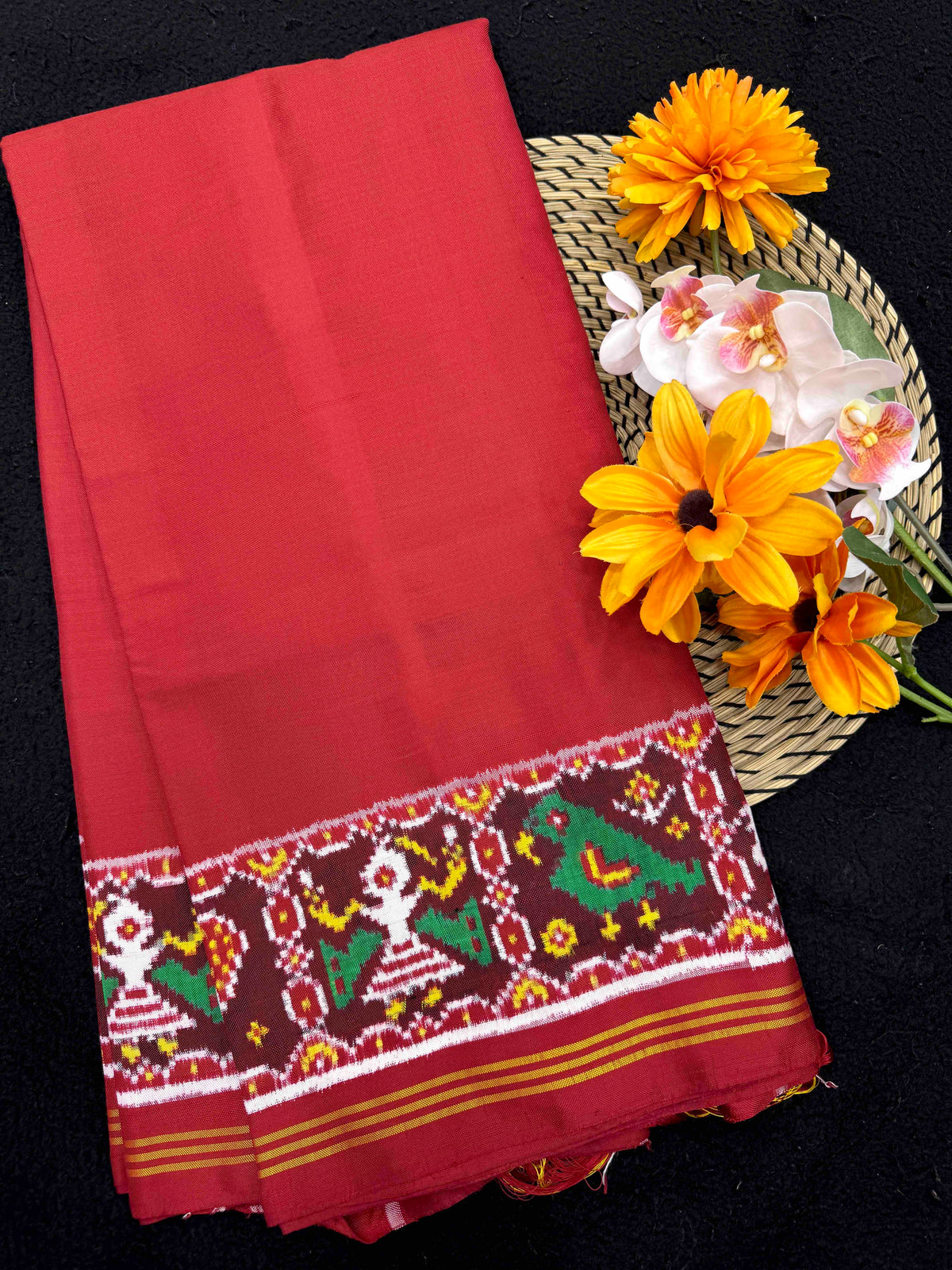 Red Plain with Narikunj Border Pallu Double Ikat Patan Patola Saree