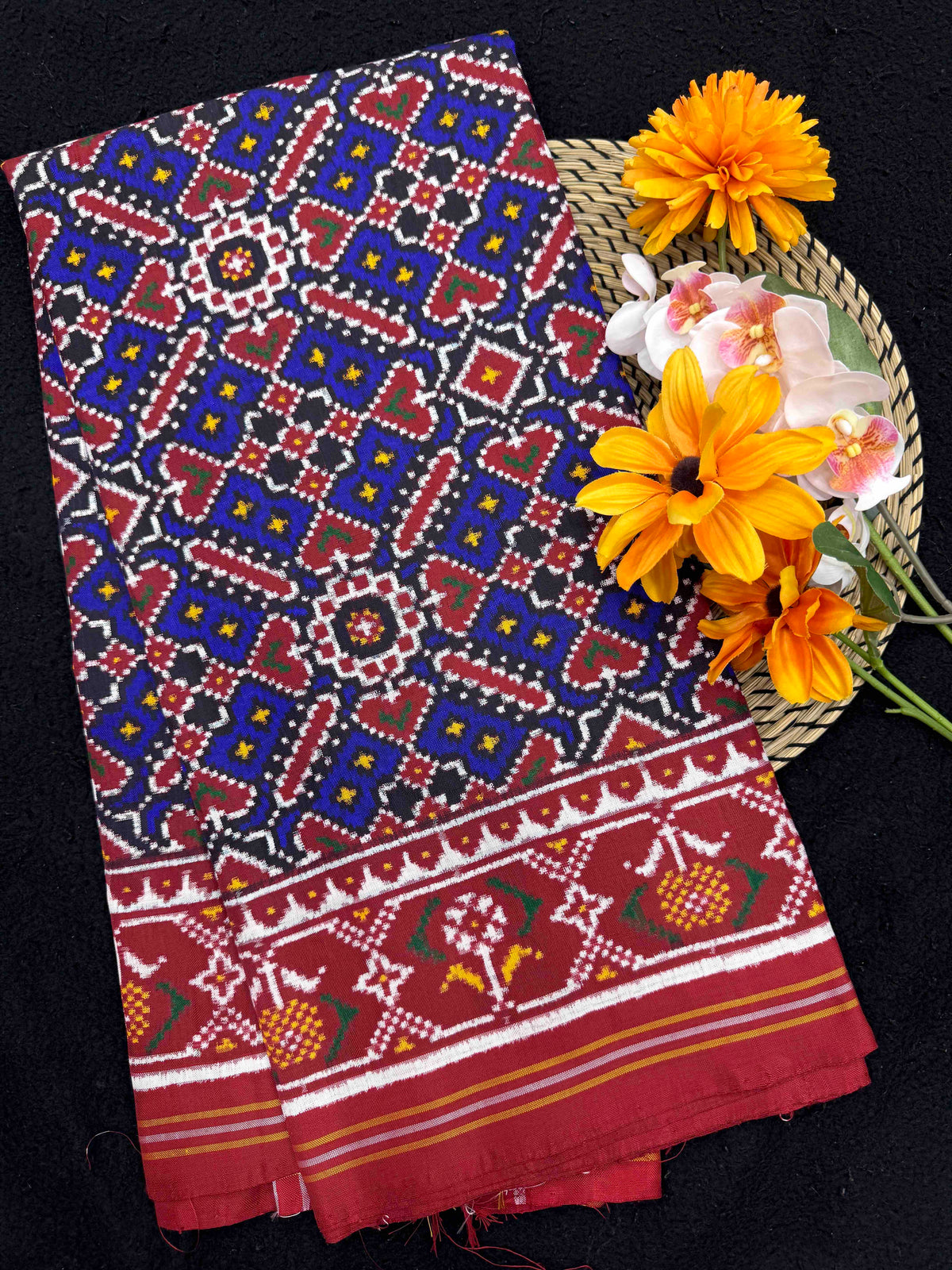 Maroon & Blue Manekchowk Double Ikat Patan Patola Saree