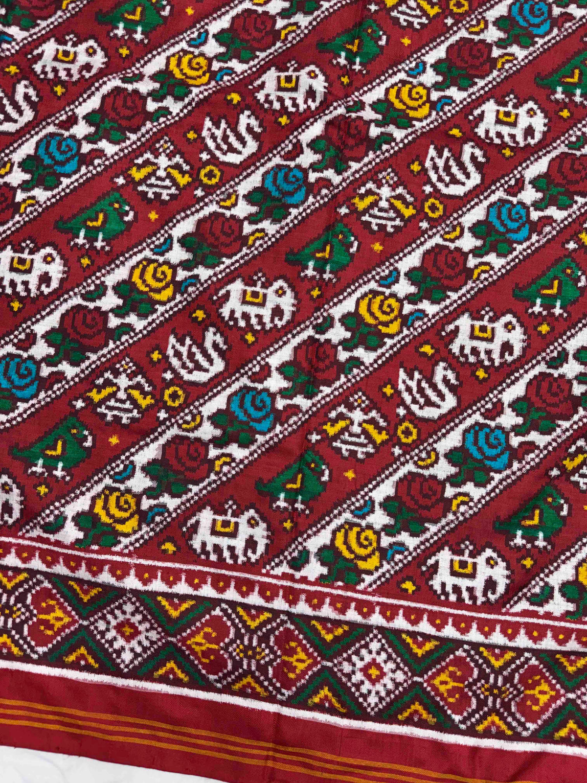 Red & White Small Narikunj Flower Leheriya Double Ikat Patan Patola Saree