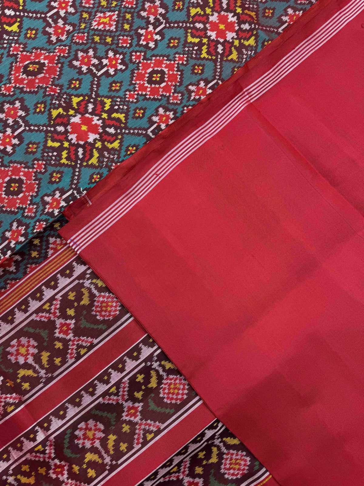 Red & Turquoise Navratan Single Ikat Patan Patola Saree