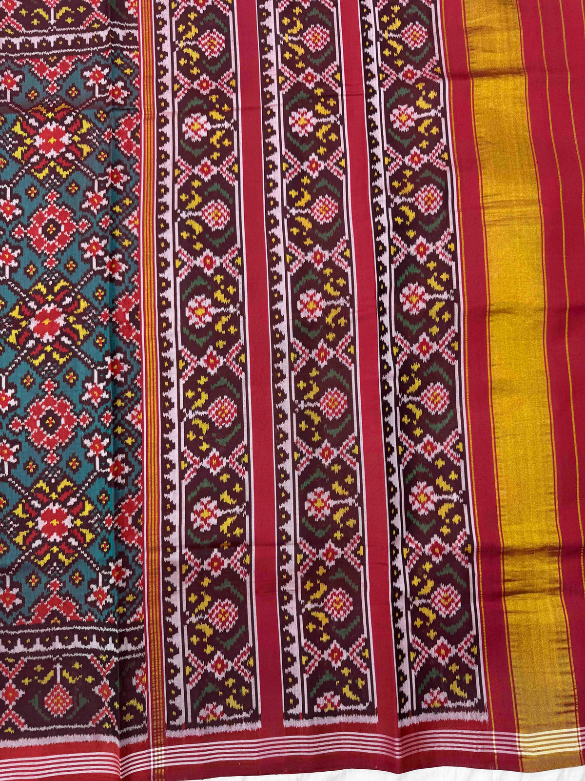 Red & Turquoise Navratan Single Ikat Patan Patola Saree