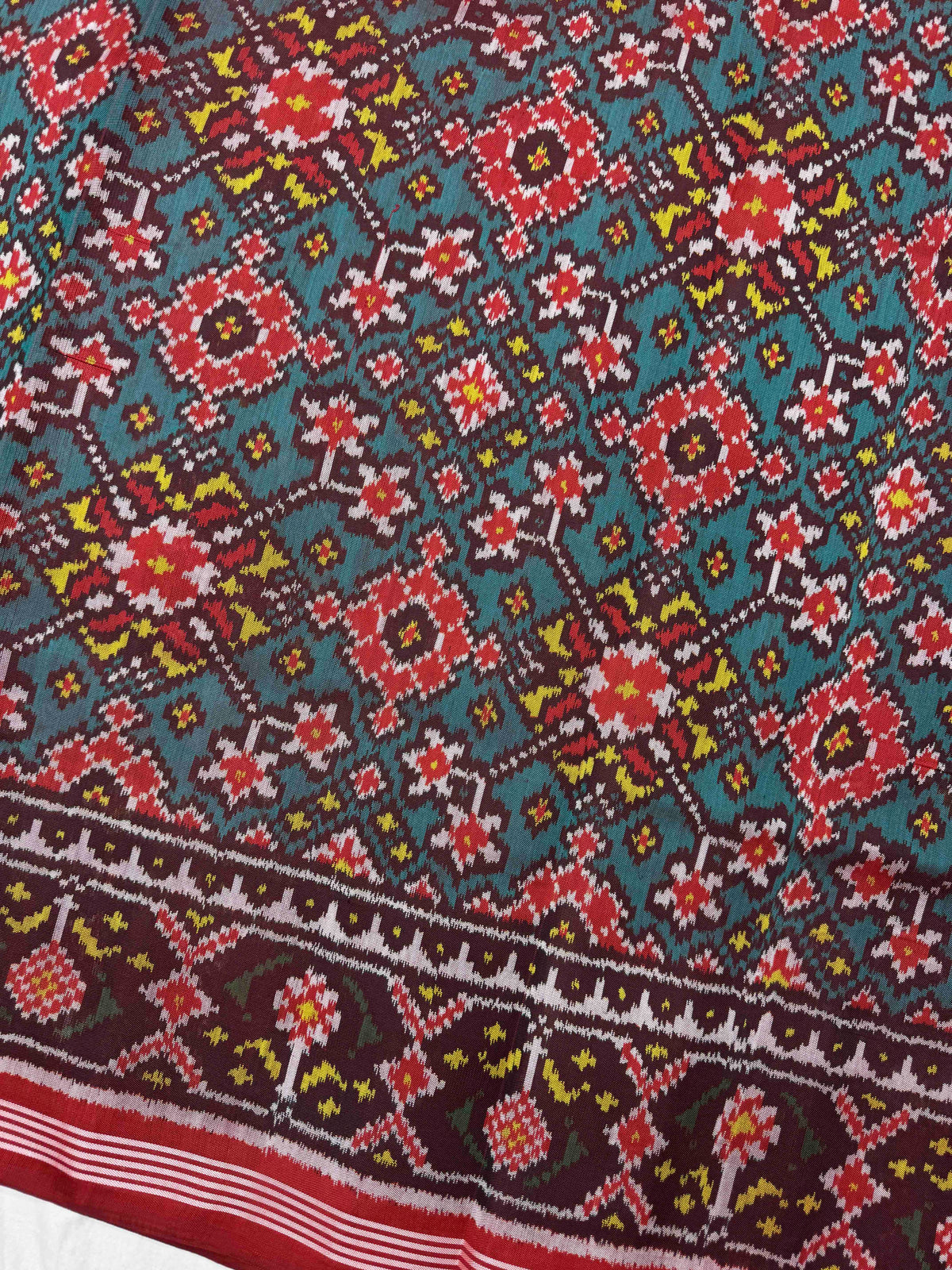Red & Turquoise Navratan Single Ikat Patan Patola Saree