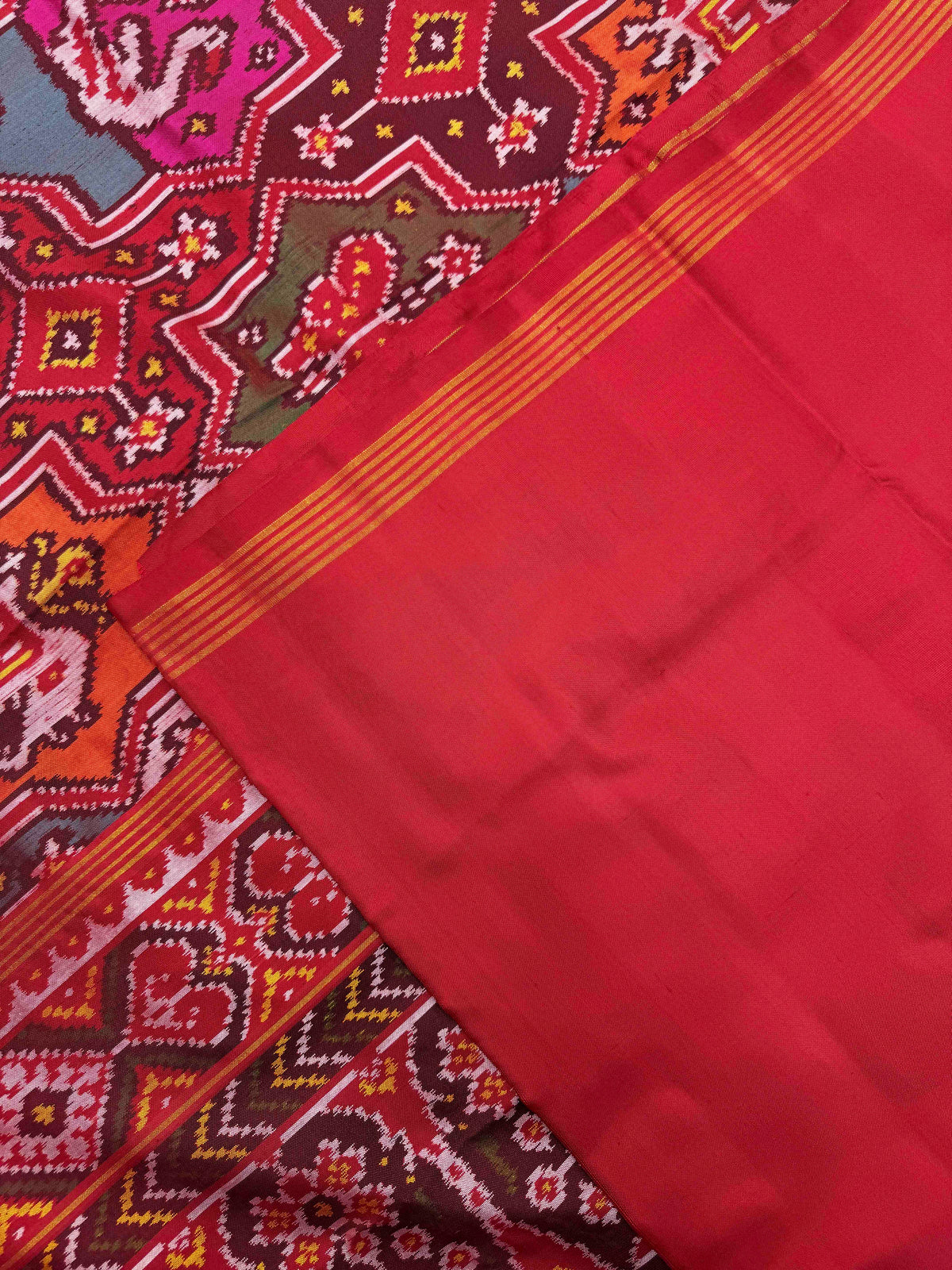 Red & Multicolor Star Narikunj Single Ikat Patan Patola Saree