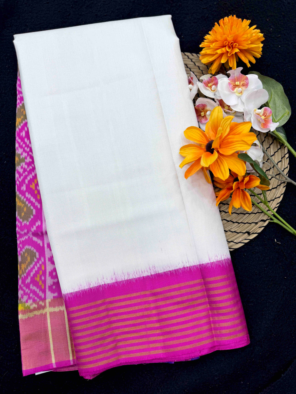 Pink & White Plain with Multicolor Pallu Single Ikat Patan Patola Saree