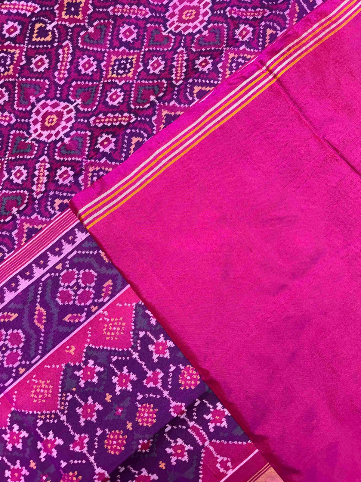 Magenta Pink Manekchowk Single Ikat Patan Patola Saree