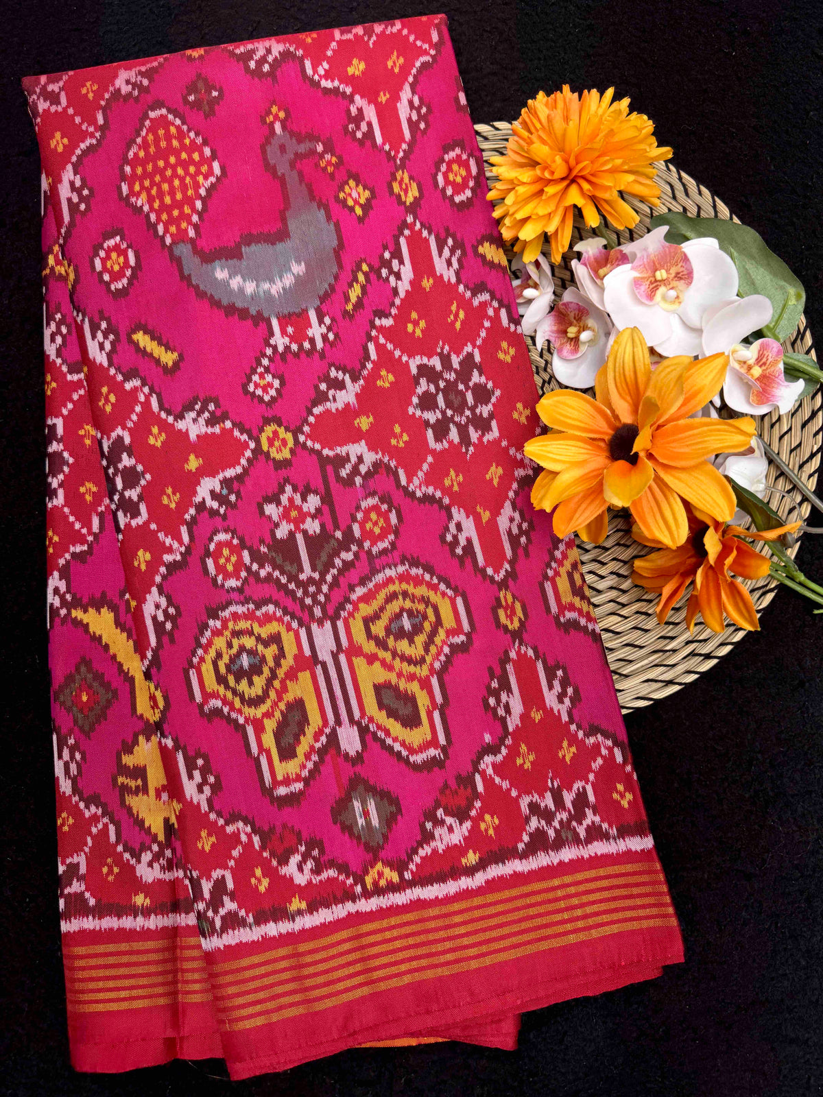 Red & Pink Big Figure Narikunj Chhabdi Single Ikat Patan Patola Saree
