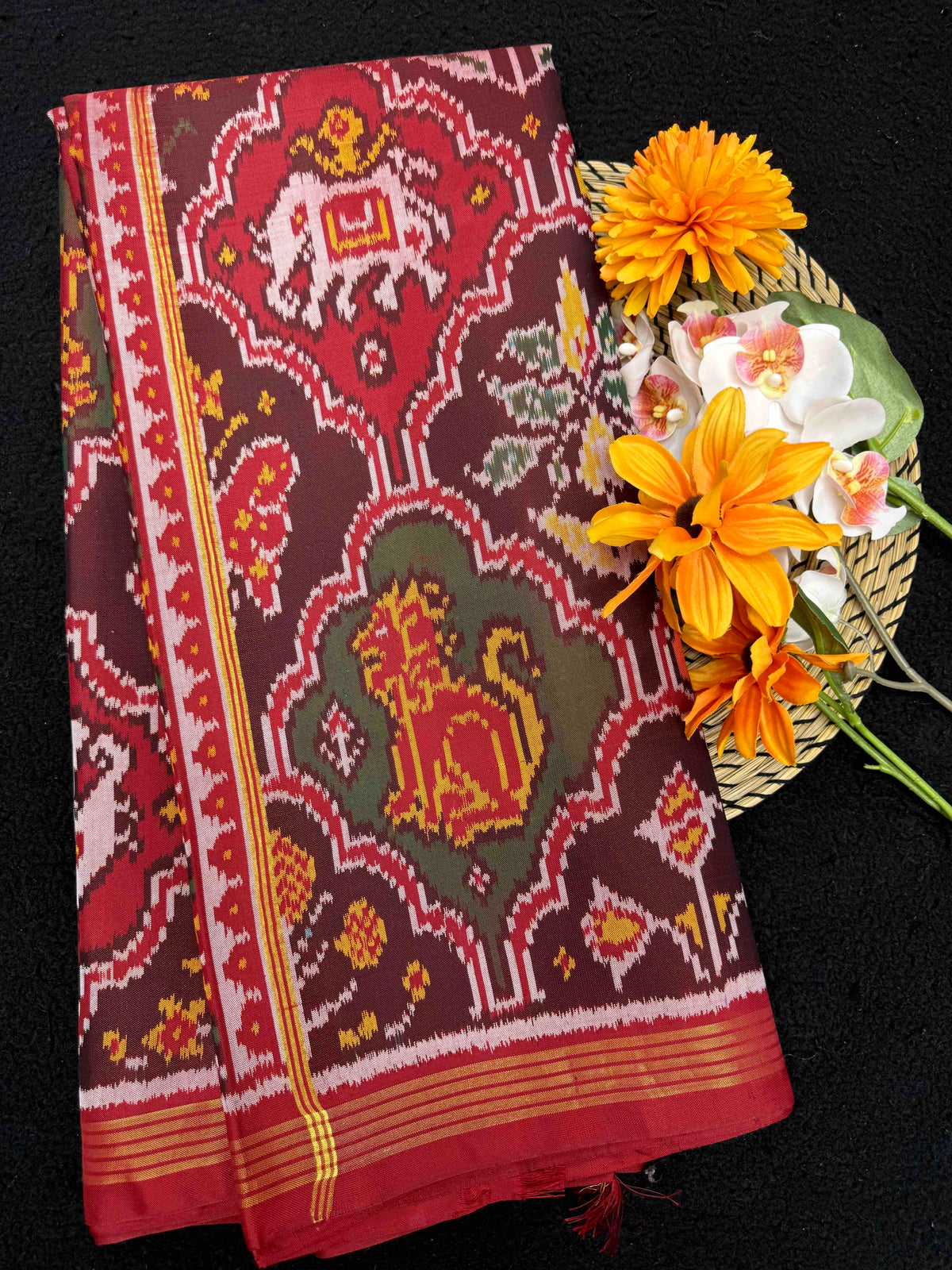 Red & Multicolor Narikunj Single Ikat Patan Patola Saree