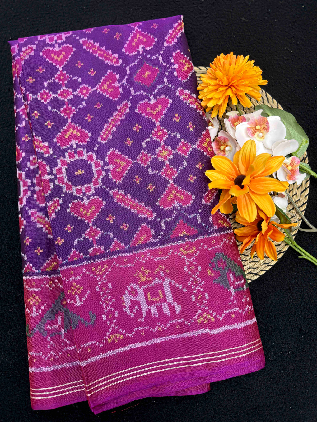 Pink & Purple Manekchowk Single Ikat Patan Patola Saree