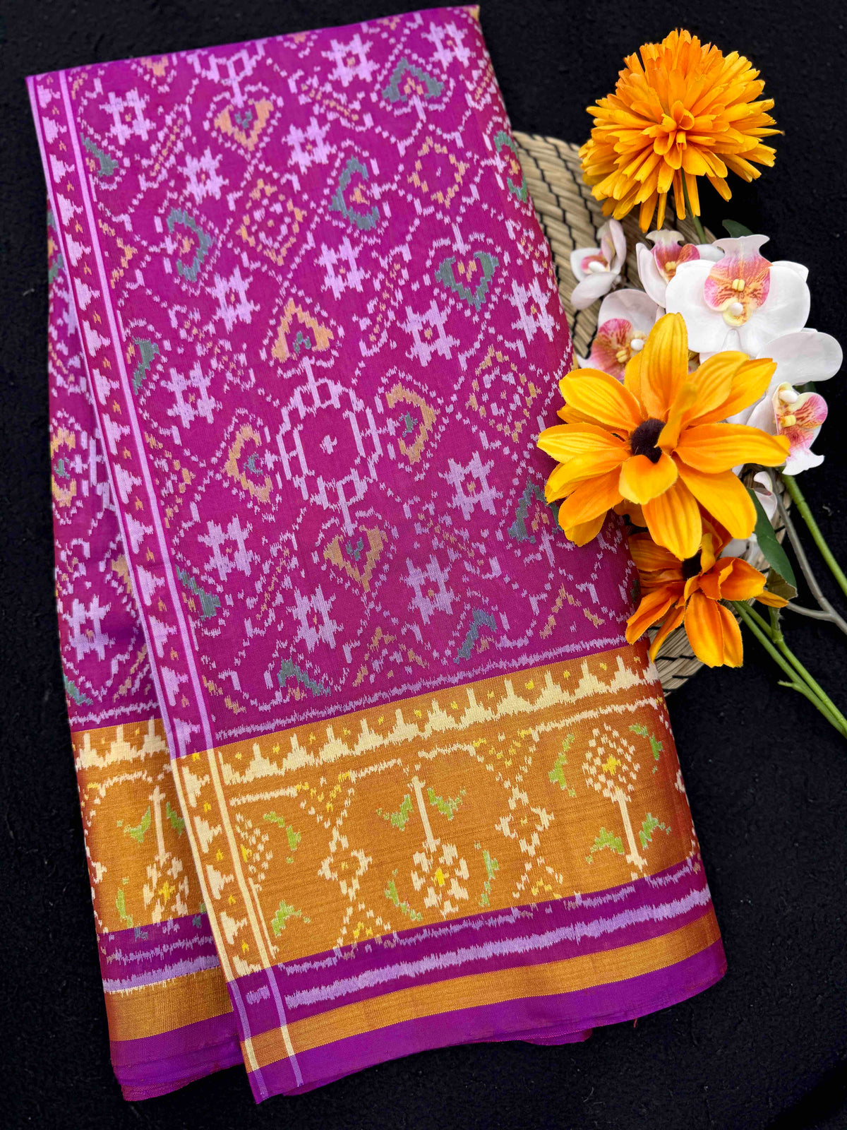 Magenta Pink Navratan Manekchowk Rajkot Patola Saree
