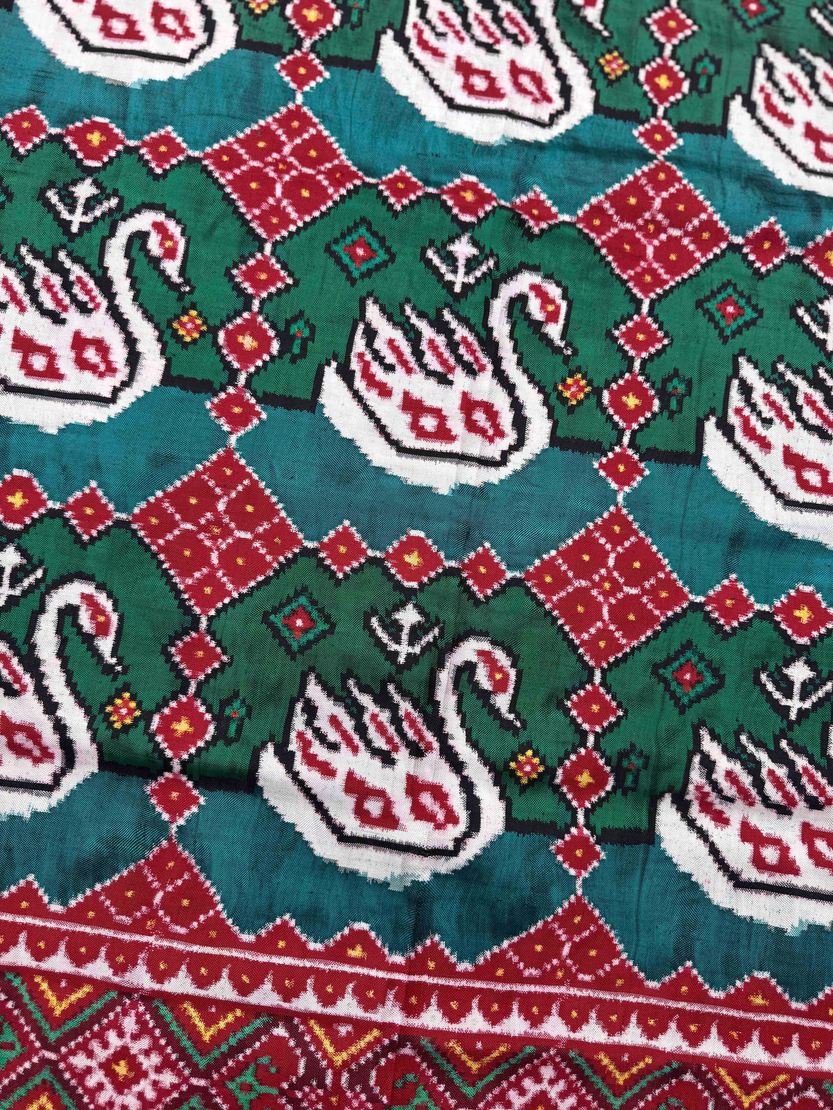 Red & Turquoise Big Figure Swan Double Ikat Patan Patola Saree