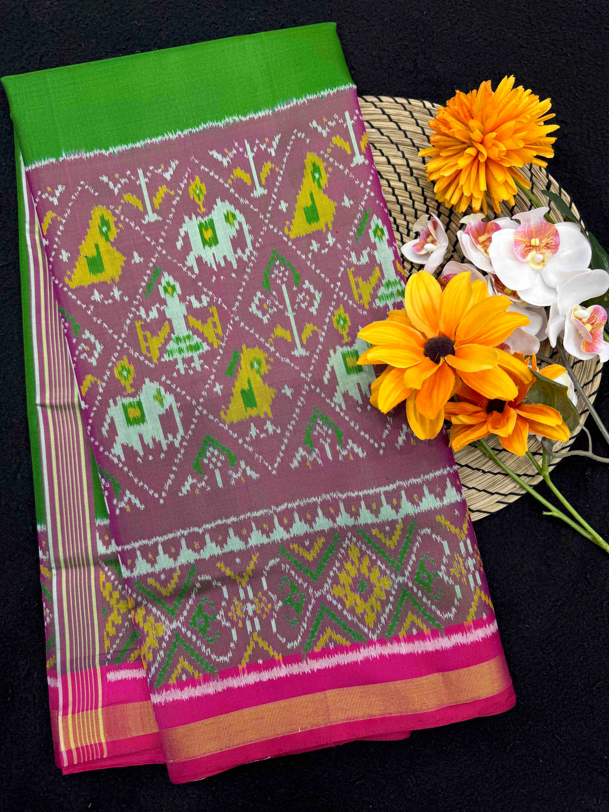 Pink & Green Plain with Narikunj Scut Border Rajkot Patola Saree
