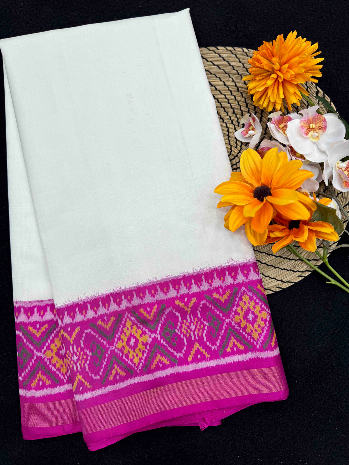 Pink & White Plain Rajkot Patola Saree
