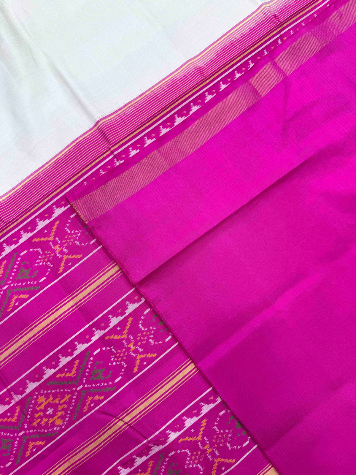 Pink & White Plain Rajkot Patola Saree