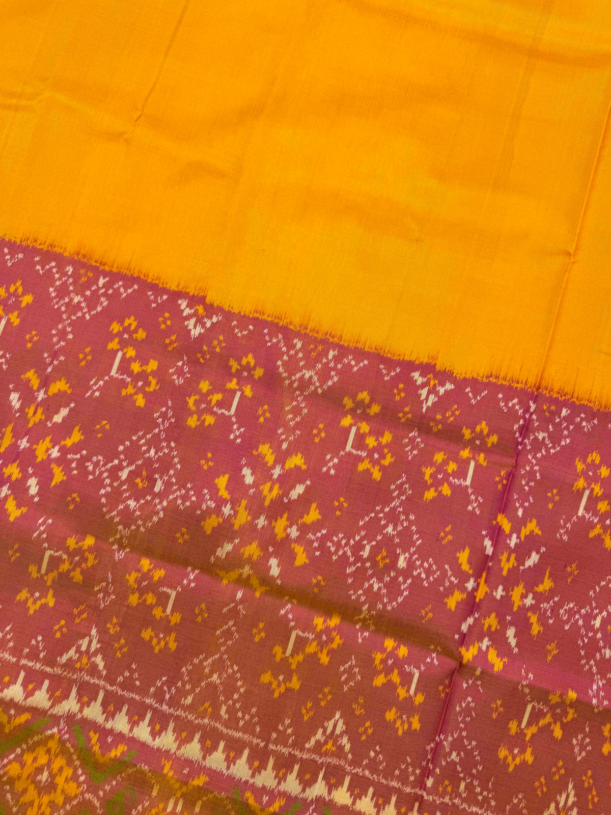 Peach & Yellow Plain with Navratan Scut Border Rajkot Patola Saree