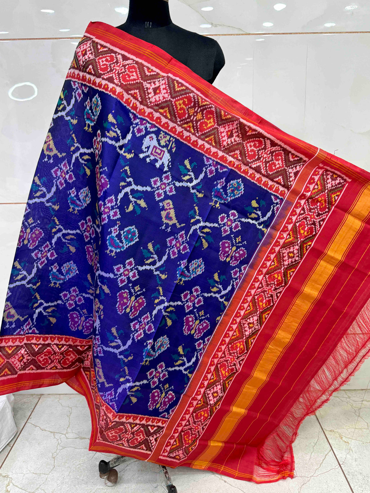 Red & Blue Fancy Leaves Narikunj Semi Double Ikat Patola Dupatta