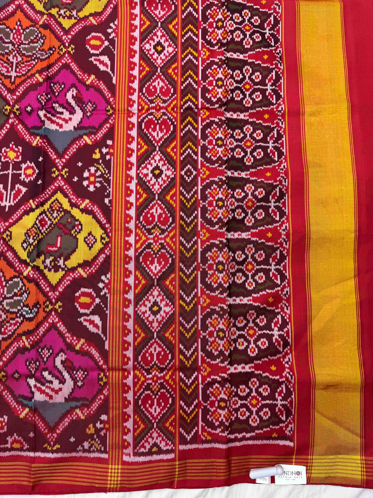 Red & Multicolour Narikunj Matka Single Ikat Patan Patola Saree