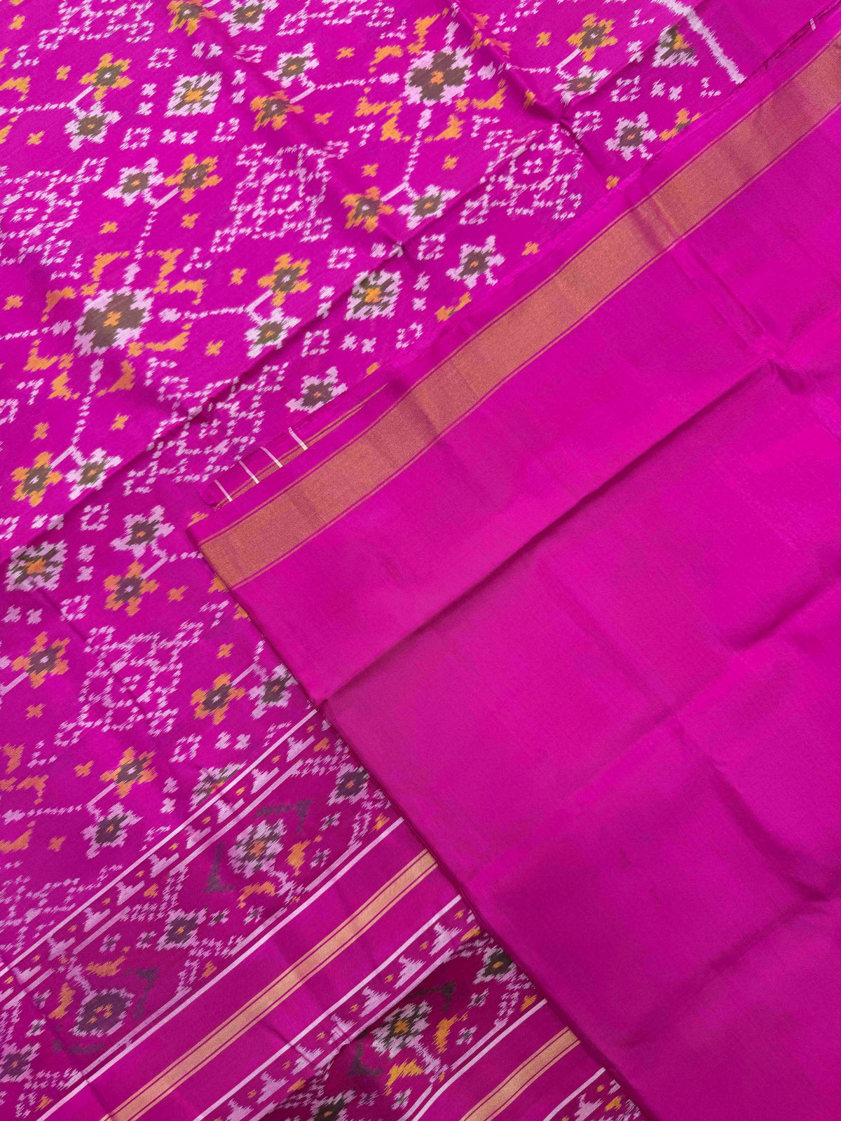 Pink Navratan with Plain Border Rajkot Patola Saree