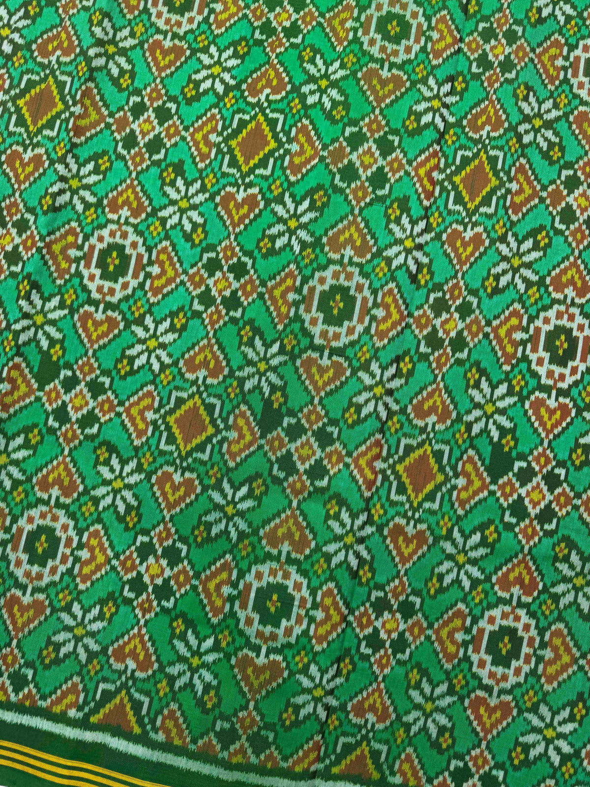 Green & Light Green Manekchowk Flower Single Ikat Patan Patola Saree