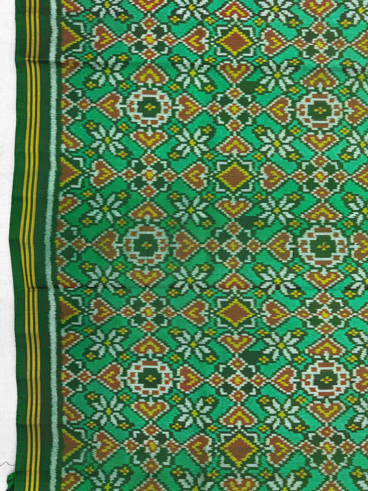 Green & Light Green Manekchowk Flower Single Ikat Patan Patola Saree