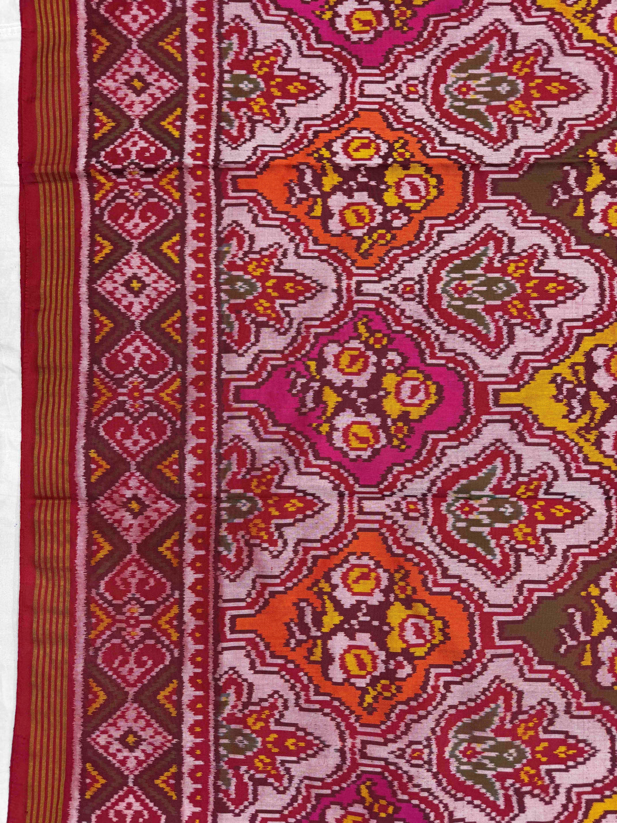 Maroon & Multicolour Fancy Flower Single Ikat Patan Patola Saree