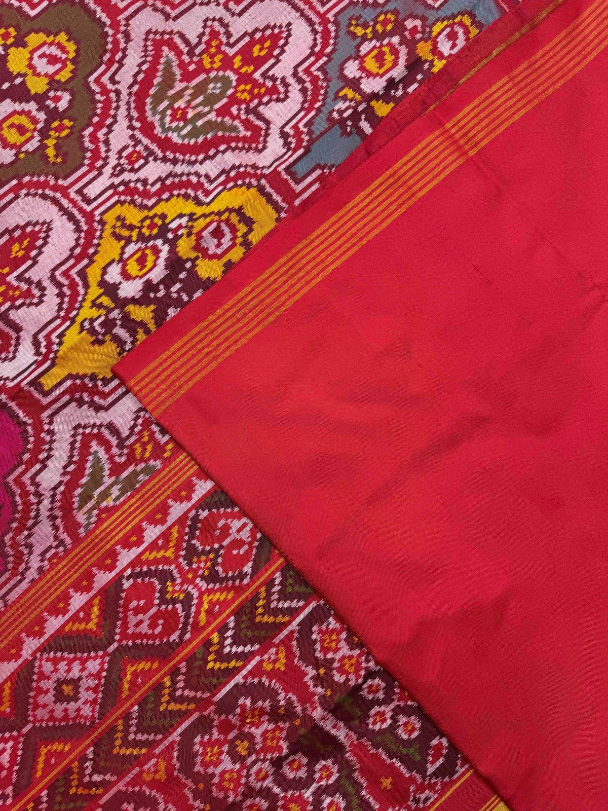 Maroon & Multicolour Fancy Flower Single Ikat Patan Patola Saree