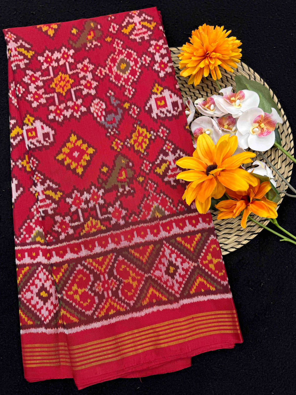 Red Navratan Narikunj Single Ikat Patan Patola Saree