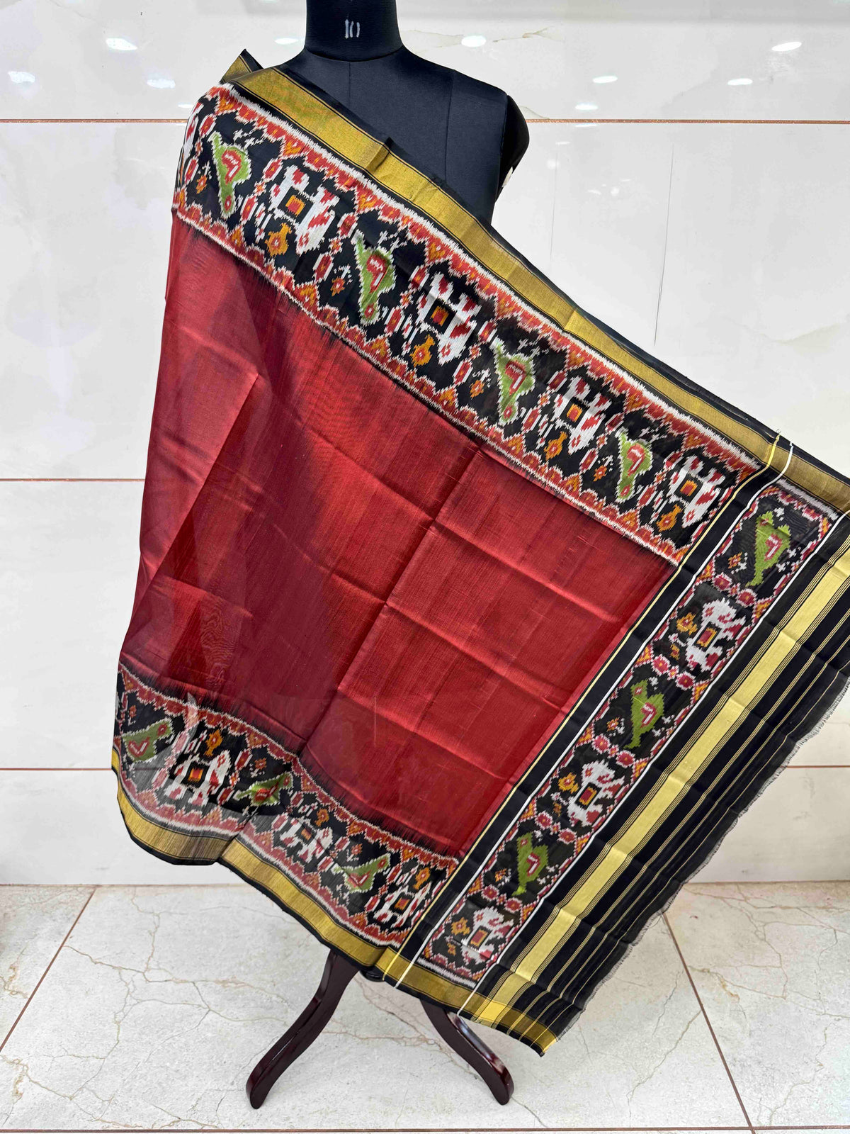 Black & Red Plain Single Ikat Patola Dupatta