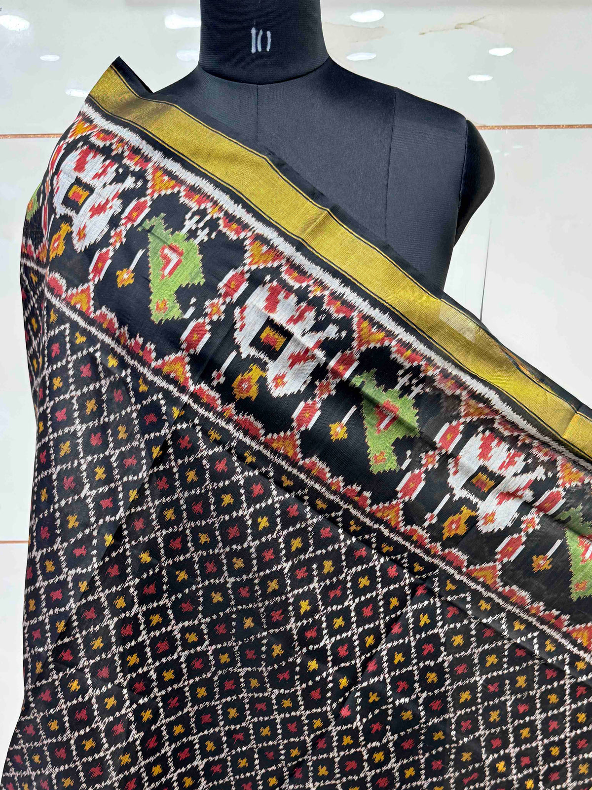 Black Booty Single Ikat Patola Dupatta