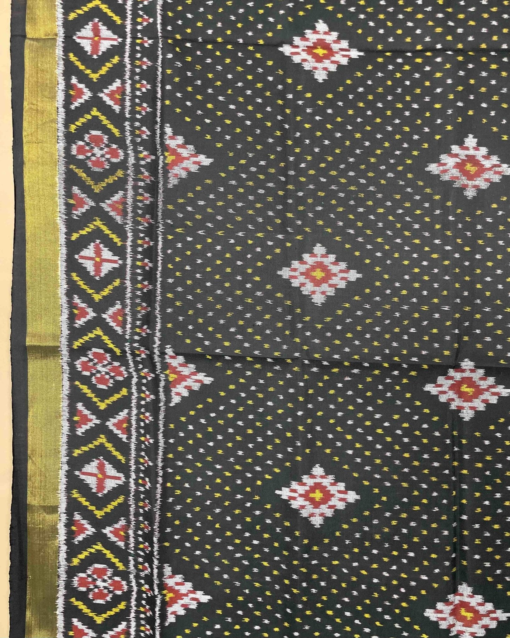 Black Doted Panchanda Patola Dupatta - SindhoiPatolaArt