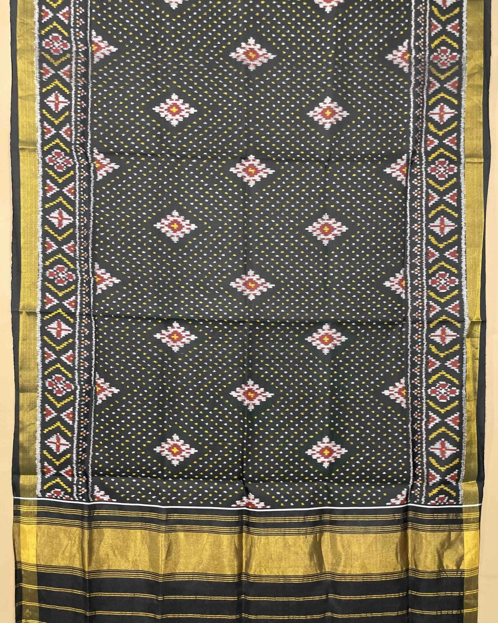 Black Doted Panchanda Patola Dupatta - SindhoiPatolaArt
