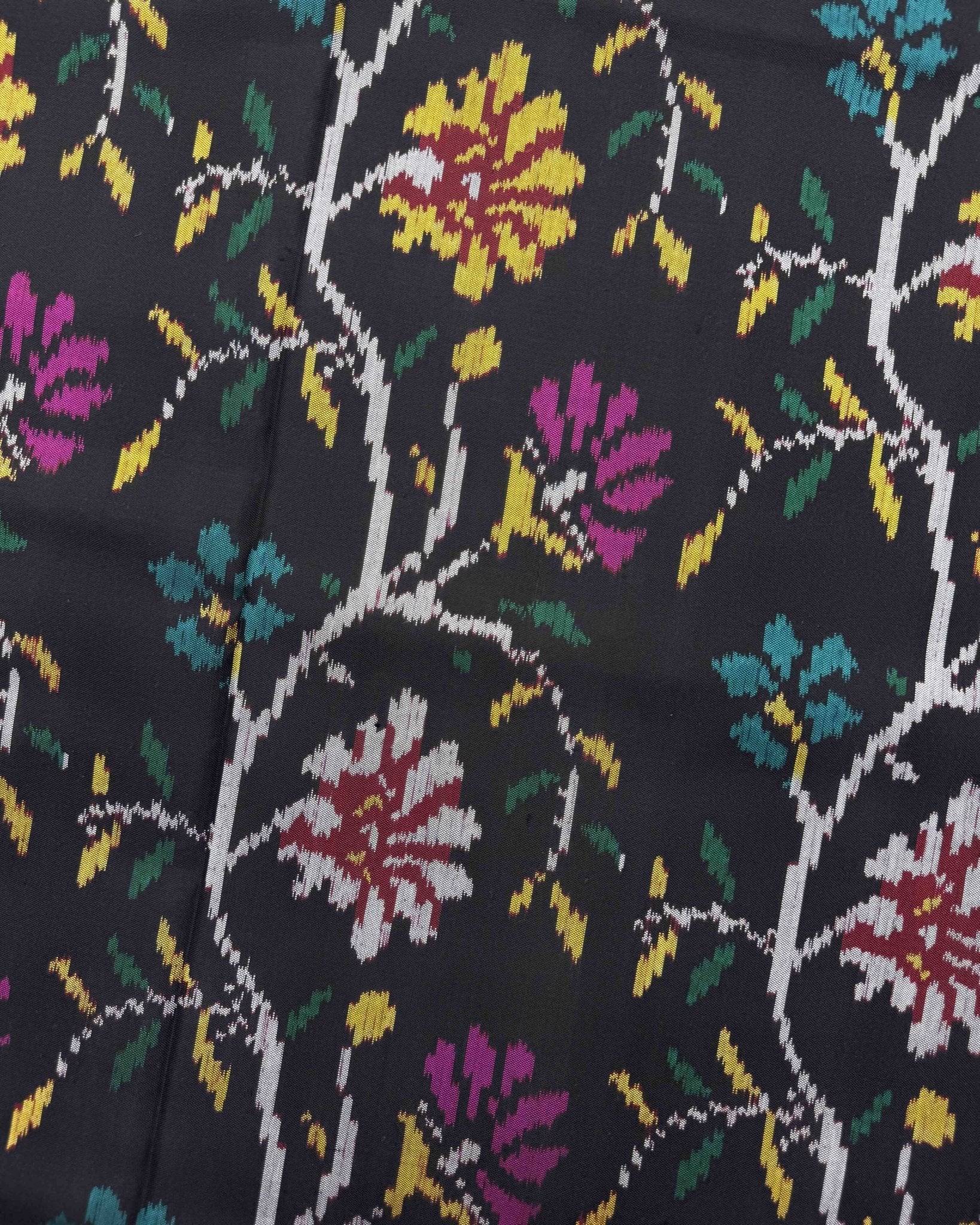 Black Fancy Flower Semi Double Ikat Patola Saree - SindhoiPatolaArt
