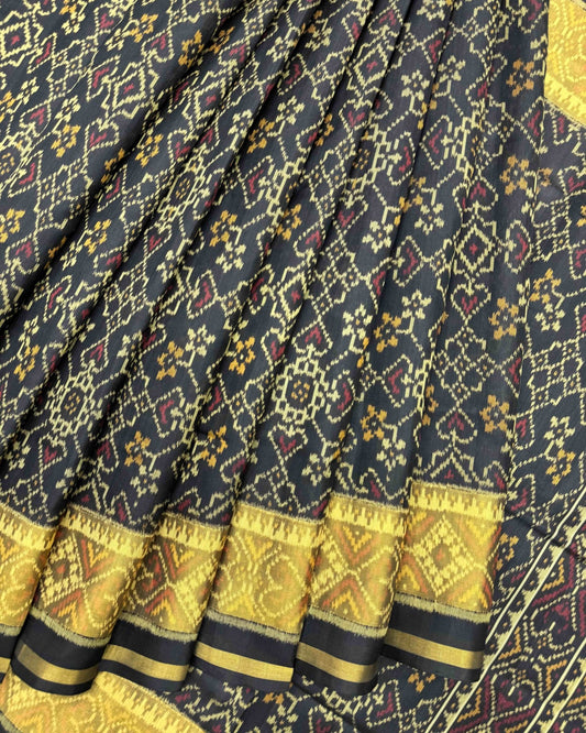 Black Manekchowk Navratan Patola Saree - SindhoiPatolaArt