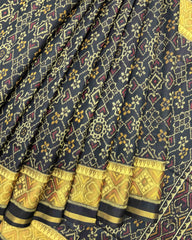 Black Manekchowk Navratan Patola Saree - SindhoiPatolaArt