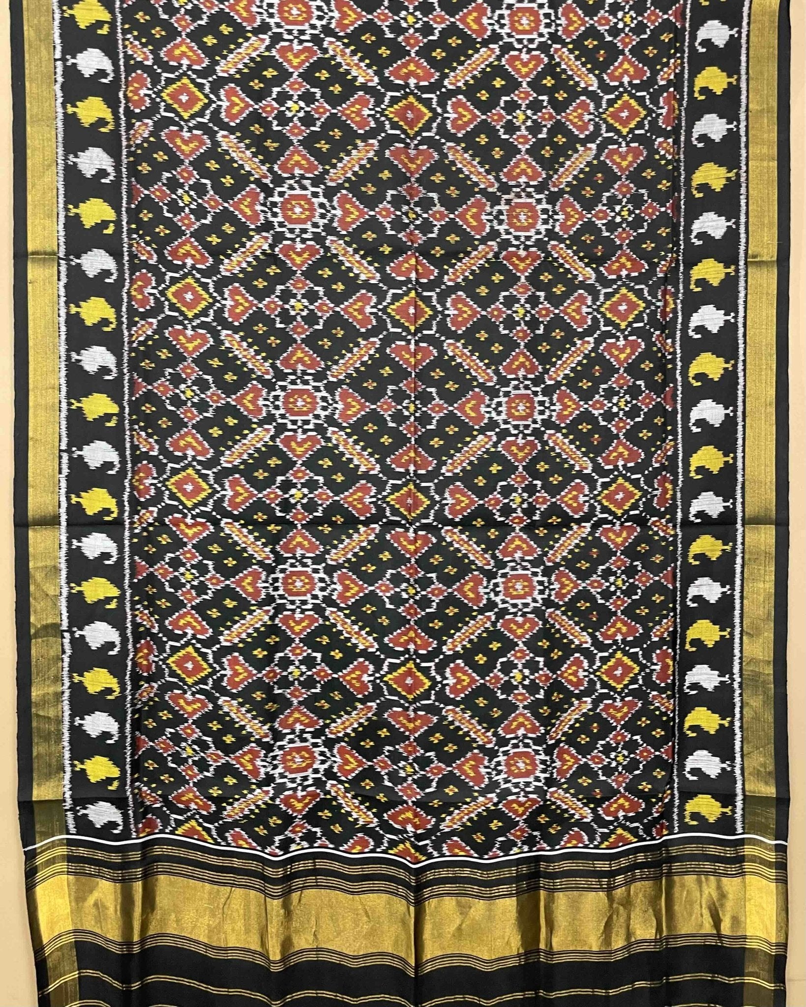 Black Manekchowk Patola Dupatta - SindhoiPatolaArt