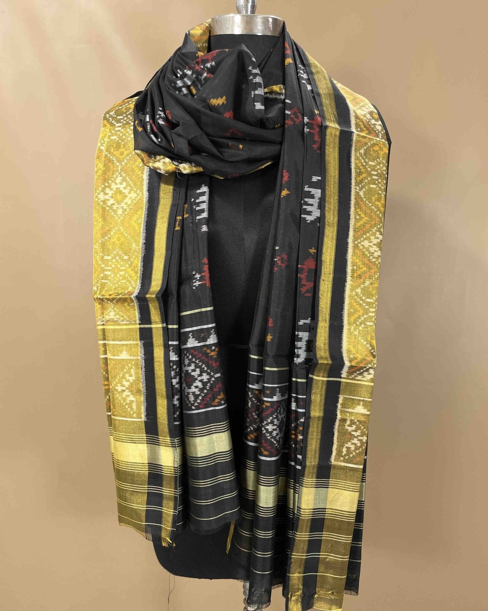 Black Narikunj Designer Patola Dupatta - SindhoiPatolaArt