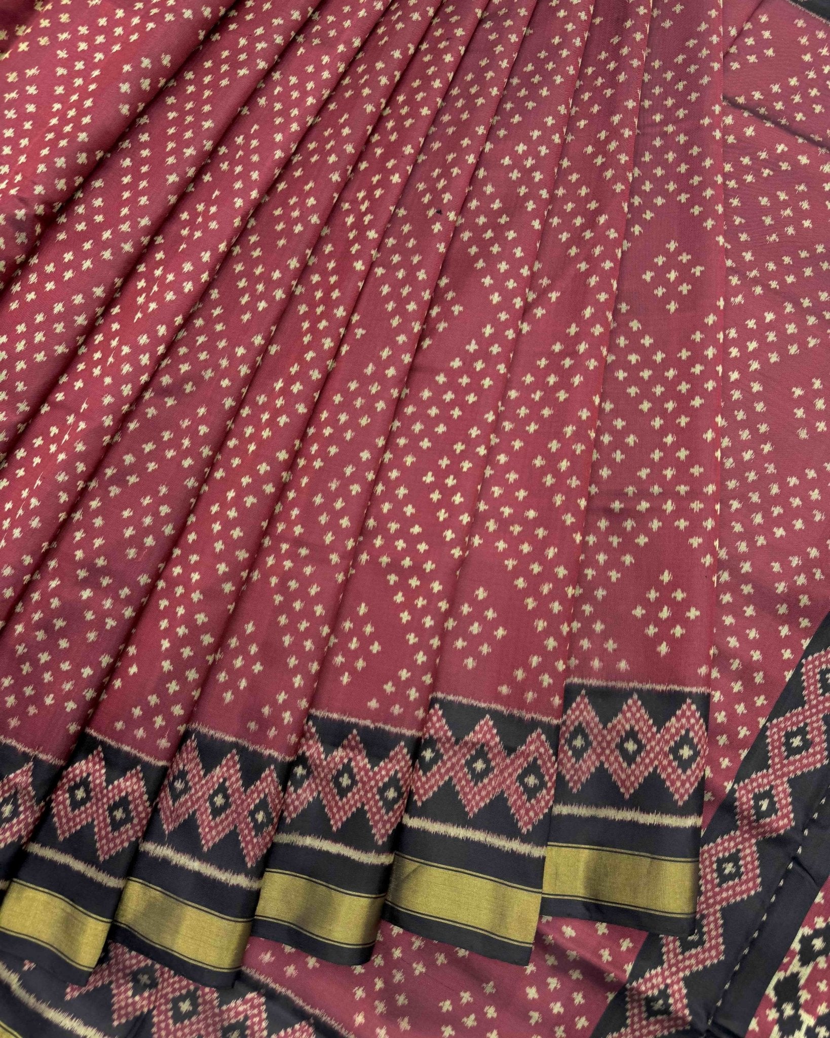 Black & Red Bandhej Design Patola Saree - SindhoiPatolaArt