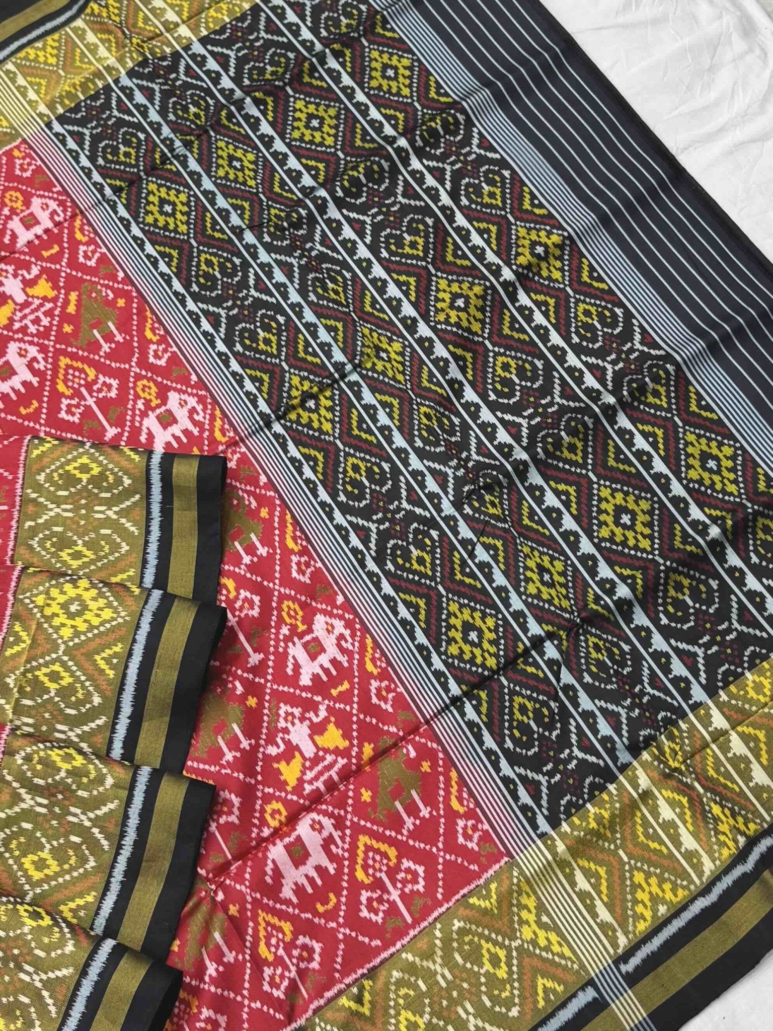 Black & Red narikunj Rajkot Patola - SindhoiPatolaArt