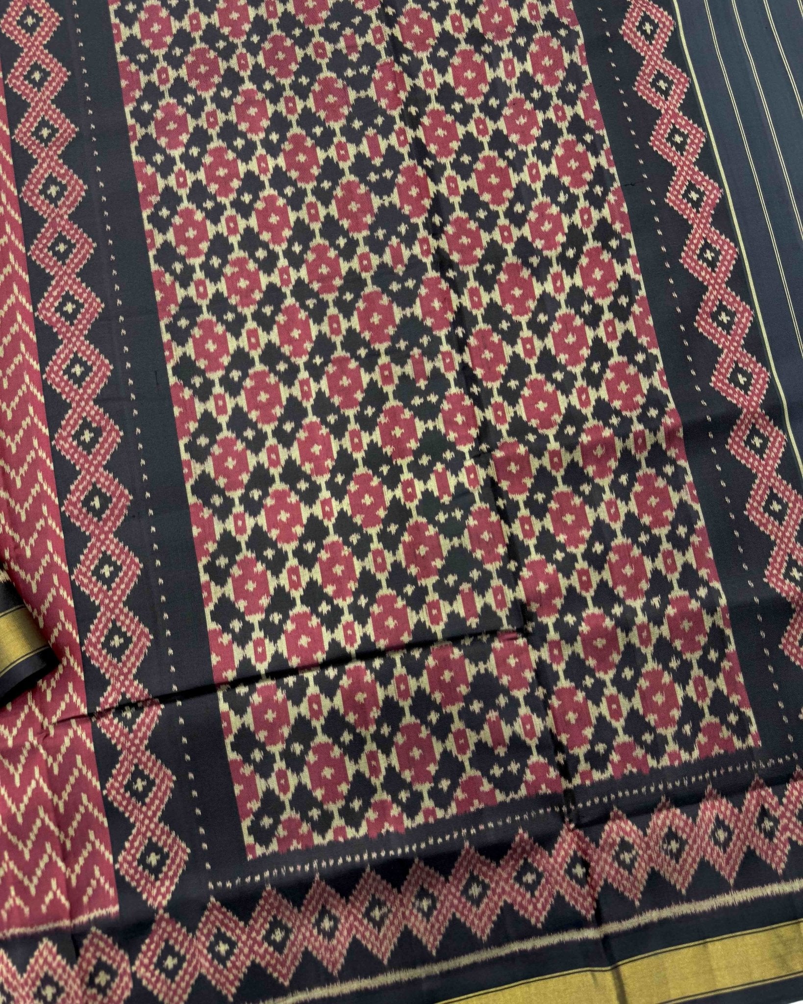 Black & Red Zig Zag Patola Saree - SindhoiPatolaArt