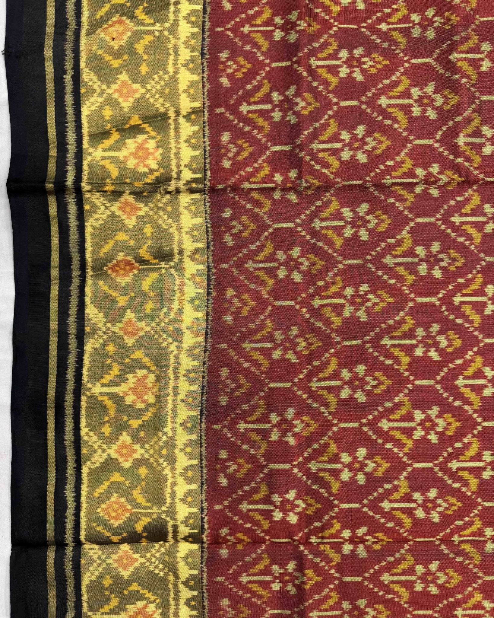 Black & Rust Red Flower Patola Saree - SindhoiPatolaArt