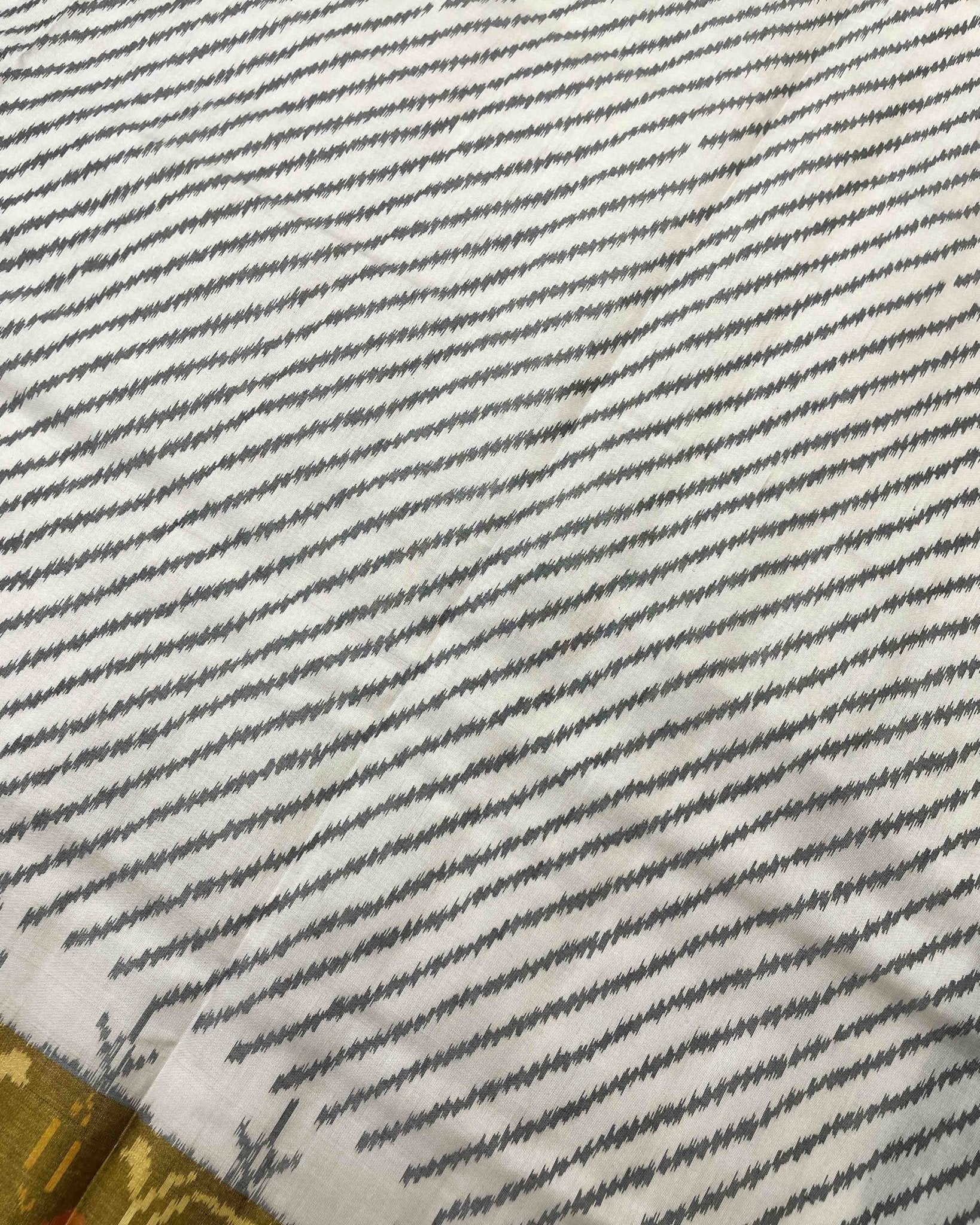 Black & White Lining Patola Saree - SindhoiPatolaArt