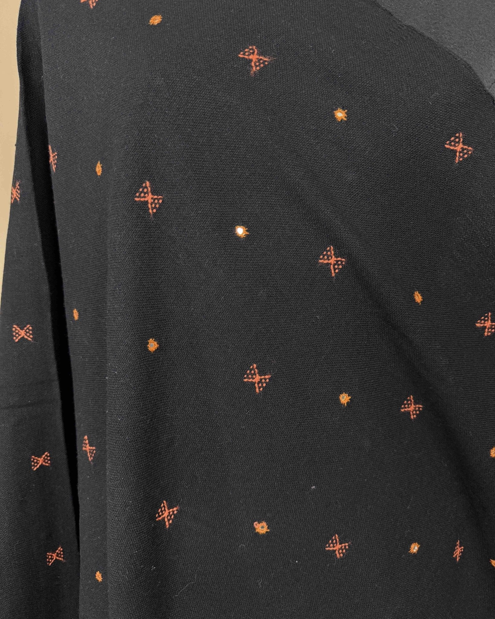 Black with Orange Pallu Zad Butti Mirror Kutchi Woolen Shawl - SindhoiPatolaArt