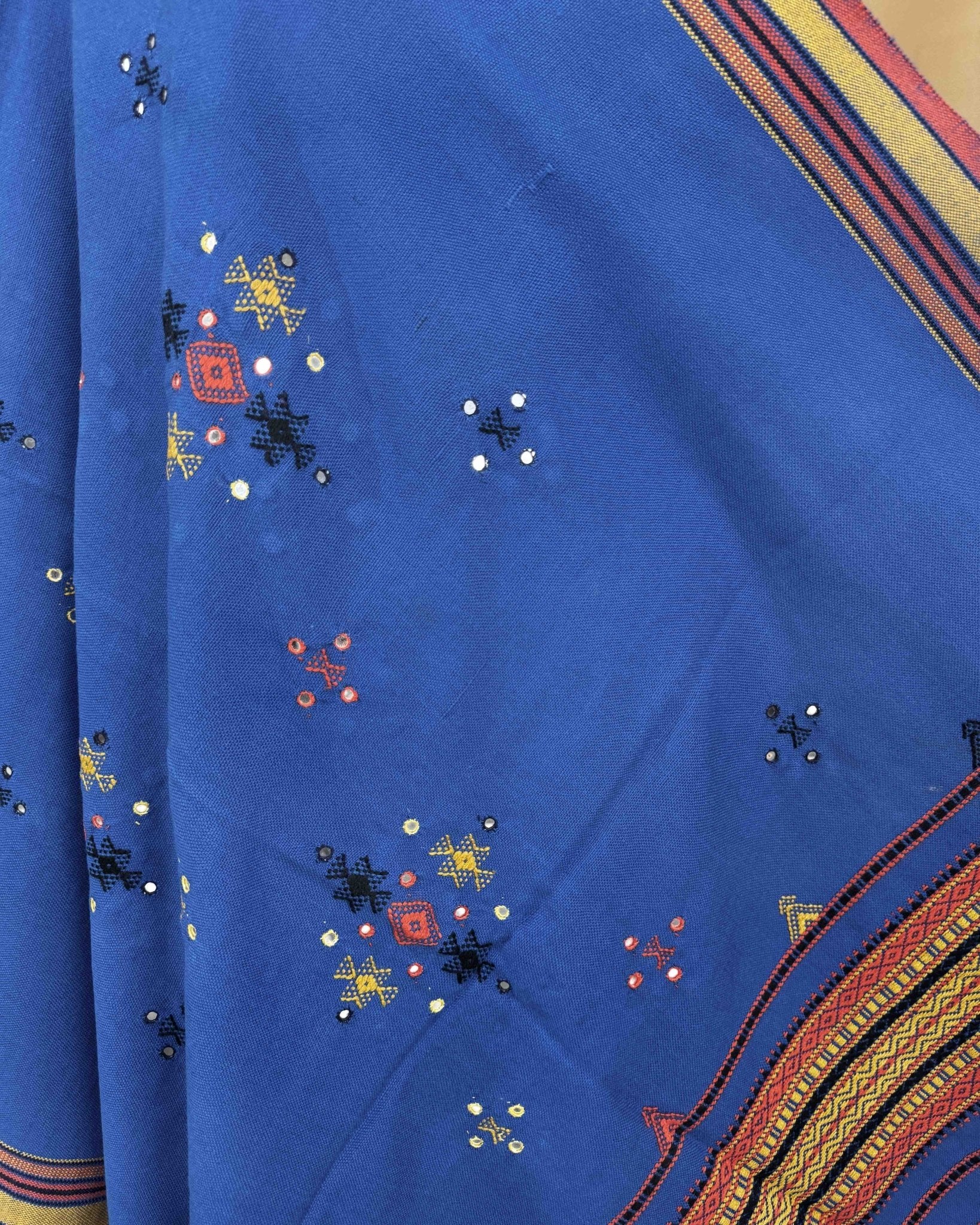 Blue Chomukh Mirror Kutchi Woolen Shawl - SindhoiPatolaArt
